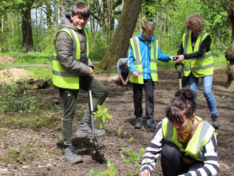 Volunteers at a Carbon Footprint tree planting day